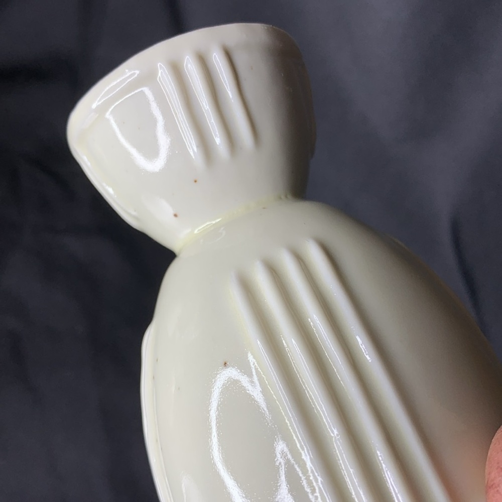 Vintage Art deco 1930โs Hankscraft cream colored double egg cups - Picture 10 of 10